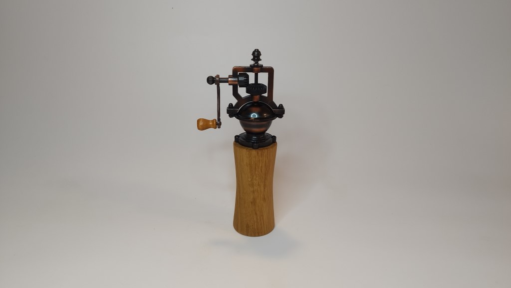 Pfeffermühle Eiche schlicht (1)